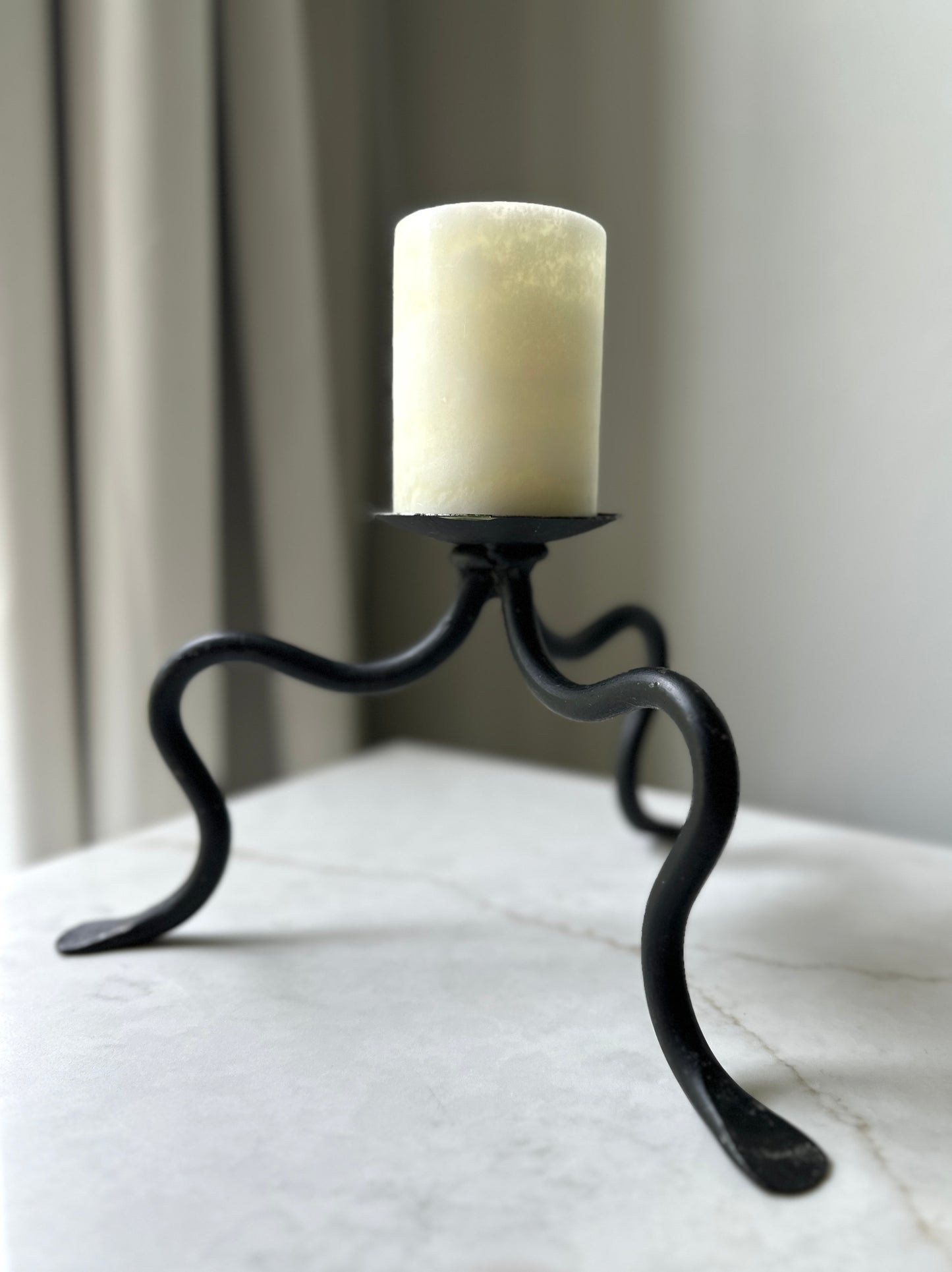 Solid Iron Curvy Candleholder