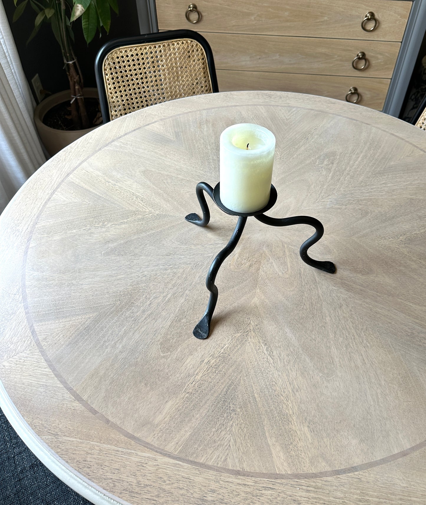 Solid Iron Curvy Candleholder