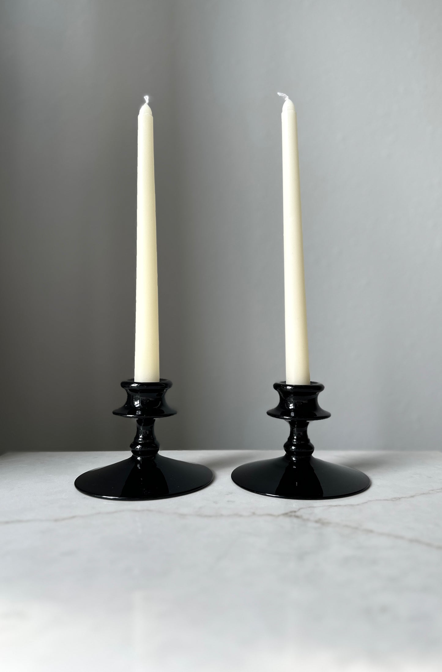 Elegant Black Glass Candleholder Set